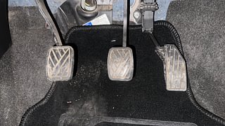 Used 2018 Maruti Suzuki Swift [2017-2021] ZXI Petrol Manual interior PEDALS VIEW