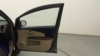 Used 2015 Honda Mobilio V Petrol + CNG (Outside Fitted) Petrol+cng Manual interior RIGHT FRONT DOOR OPEN VIEW