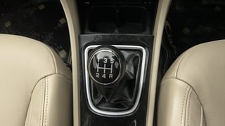 Used 2016 Maruti Suzuki Ciaz ZXi Petrol Manual interior GEAR  KNOB VIEW