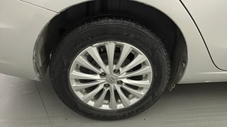Used 2017 Maruti Suzuki Ciaz Zeta 1.4 AT Petrol Automatic tyres RIGHT REAR TYRE RIM VIEW