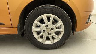 Used 2018 Tata Tiago [2016-2020] Revotron XZA AMT Petrol Automatic tyres RIGHT FRONT TYRE RIM VIEW