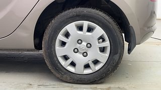Used 2013 Hyundai i20 Magna 1.2 Petrol Manual tyres LEFT REAR TYRE RIM VIEW