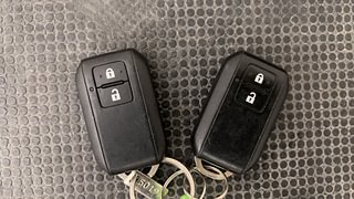 Used 2018 Maruti Suzuki Swift [2017-2021] ZXI Petrol Manual extra CAR KEY VIEW