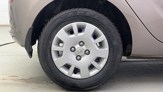 Used 2013 Hyundai i20 Magna 1.2 Petrol Manual tyres RIGHT REAR TYRE RIM VIEW