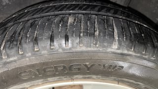 Used 2015 Honda Mobilio V Petrol + CNG (Outside Fitted) Petrol+cng Manual tyres LEFT REAR TYRE TREAD VIEW