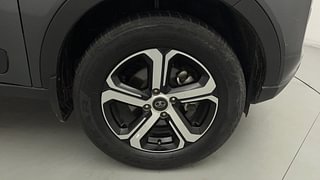 Used 2022 Tata Nexon XZ Plus (O) Petrol Manual tyres RIGHT FRONT TYRE RIM VIEW