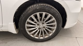 Used 2016 Maruti Suzuki Ciaz ZXi Petrol Manual tyres RIGHT FRONT TYRE RIM VIEW