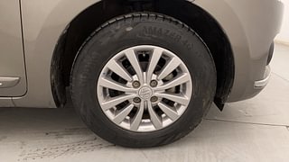 Used 2019 Maruti Suzuki Dzire VXi AMT Petrol Automatic tyres RIGHT FRONT TYRE RIM VIEW