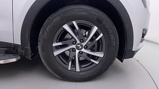 Used 2022 Mahindra XUV700 AX 5 Diesel AT 7 STR Diesel Automatic tyres RIGHT FRONT TYRE RIM VIEW