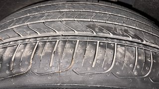 Used 2016 Maruti Suzuki Baleno Zeta 1.3 Diesel Manual tyres LEFT REAR TYRE TREAD VIEW