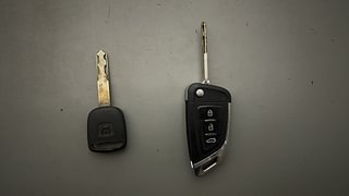 Used 2015 Honda Mobilio V Petrol + CNG (Outside Fitted) Petrol+cng Manual extra CAR KEY VIEW