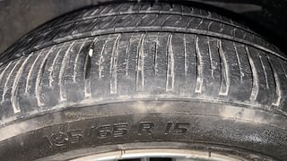 Used 2015 Honda Mobilio V Petrol + CNG (Outside Fitted) Petrol+cng Manual tyres RIGHT FRONT TYRE TREAD VIEW
