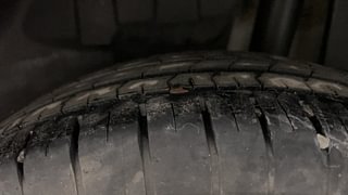 Used 2018 Maruti Suzuki Swift [2017-2021] ZXI Petrol Manual tyres LEFT REAR TYRE TREAD VIEW