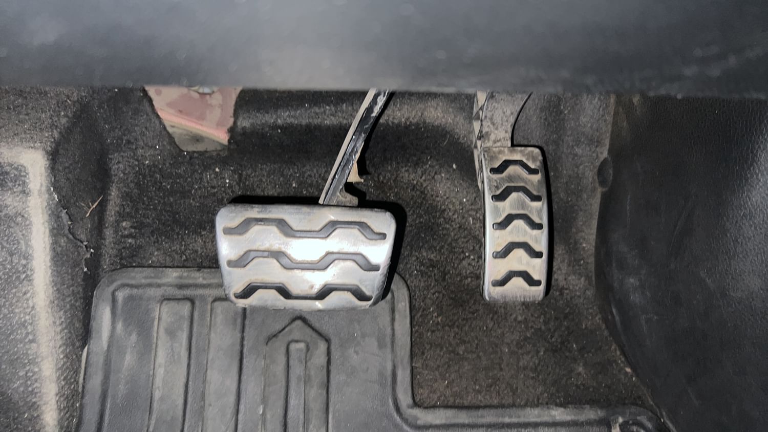 New Kia Sonet interior PEDALS VIEW