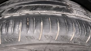 Used 2022 Mahindra XUV700 AX 5 Diesel AT 7 STR Diesel Automatic tyres RIGHT FRONT TYRE TREAD VIEW