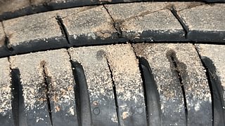 Used 2023 Renault Kwid Climber 1.0l SCE Petrol MT Petrol Manual tyres RIGHT REAR TYRE TREAD VIEW
