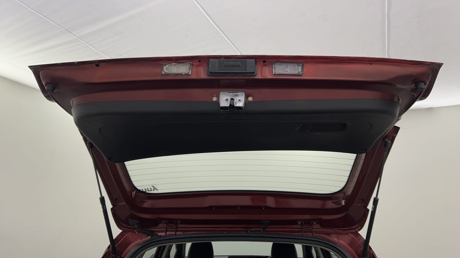 New Kia Sonet interior DICKY DOOR OPEN VIEW