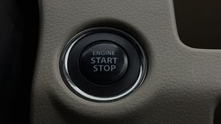 Used 2017 Maruti Suzuki Ciaz Zeta 1.4 AT Petrol Automatic top_features Keyless start