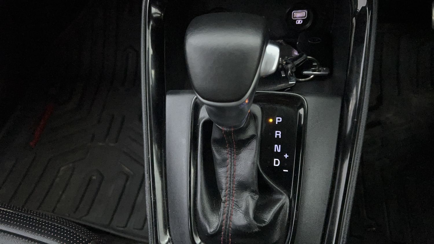 New Kia Sonet interior GEAR  KNOB VIEW