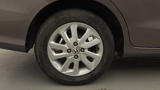 Used 2015 Honda Mobilio V Petrol + CNG (Outside Fitted) Petrol+cng Manual tyres RIGHT REAR TYRE RIM VIEW