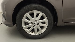Used 2015 Honda Mobilio V Petrol + CNG (Outside Fitted) Petrol+cng Manual tyres LEFT FRONT TYRE RIM VIEW
