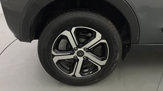 Used 2022 Tata Nexon XZ Plus (O) Petrol Manual tyres RIGHT REAR TYRE RIM VIEW