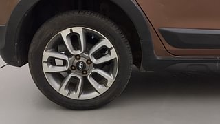 Used 2016 Hyundai i20 Active [2015-2020] 1.2 SX Petrol Manual tyres RIGHT REAR TYRE RIM VIEW