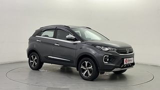 Used 2022 Tata Nexon XZ Plus (O) Petrol Manual exterior RIGHT FRONT CORNER VIEW