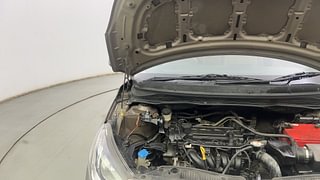 Used 2013 Hyundai i20 Magna 1.2 Petrol Manual engine ENGINE RIGHT SIDE HINGE & APRON VIEW