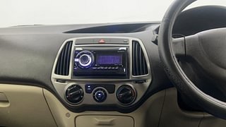 Used 2013 Hyundai i20 Magna 1.2 Petrol Manual interior MUSIC SYSTEM & AC CONTROL VIEW