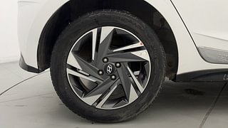Used 2022 Hyundai New i20 Asta (O) 1.5 MT Diesel Diesel Manual tyres RIGHT REAR TYRE RIM VIEW