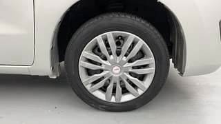 Used 2014 Maruti Suzuki Wagon R 1.0 [2010-2019] VXi Petrol Manual tyres RIGHT FRONT TYRE RIM VIEW