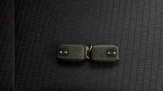 Used 2021 Maruti Suzuki Baleno Zeta Petrol Manual extra CAR KEY VIEW