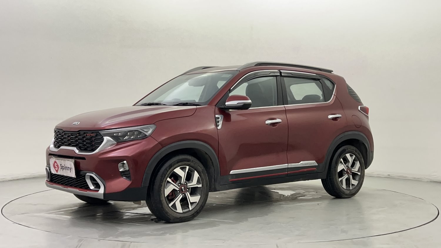 New Kia Sonet exterior LEFT FRONT CORNER VIEW