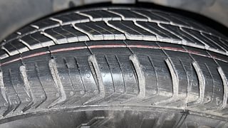 Used 2021 Renault Kwid CLIMBER 1.0 AMT Opt Petrol Automatic tyres LEFT FRONT TYRE TREAD VIEW