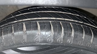 Used 2021 Renault Kwid CLIMBER 1.0 AMT Opt Petrol Automatic tyres RIGHT FRONT TYRE TREAD VIEW