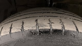Used 2016 Maruti Suzuki Ciaz ZXi Petrol Manual tyres LEFT FRONT TYRE TREAD VIEW