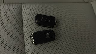 Used 2022 Mahindra XUV700 AX 7 Diesel MT 7 STR Diesel Manual extra CAR KEY VIEW