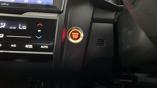 Used 2018 Honda WR-V VX MT Diesel Diesel Manual top_features Keyless start