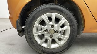 Used 2018 Tata Tiago [2016-2020] Revotron XZA AMT Petrol Automatic tyres RIGHT REAR TYRE RIM VIEW