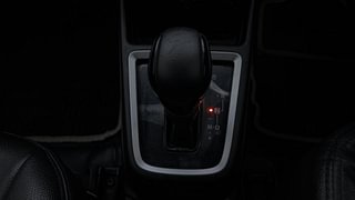 Used 2018 Maruti Suzuki Swift [2017-2021] VXI AMT Petrol Automatic interior GEAR  KNOB VIEW