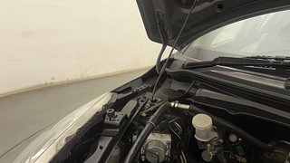 Used 2017 Maruti Suzuki Swift [2014-2017] VXI (O) Petrol Manual engine ENGINE RIGHT SIDE HINGE & APRON VIEW