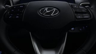 Used 2019 Hyundai Venue SX Plus 1.0 Turbo DCT Petrol Automatic top_features Airbags