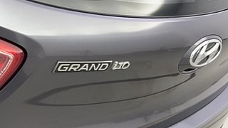 Used 2013 Hyundai Grand i10 Magna 1.2 Kappa VTVT Petrol Manual dents MINOR SCRATCH