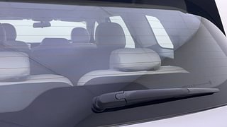 Used 2022 Mahindra XUV700 AX 5 Diesel AT 7 STR Diesel Automatic top_features Rear wiper