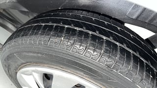 Used 2014 Maruti Suzuki Wagon R 1.0 [2010-2019] VXi Petrol Manual tyres LEFT REAR TYRE TREAD VIEW
