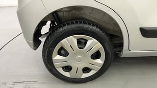 Used 2015 Maruti Suzuki Wagon R 1.0 [2010-2019] VXi Petrol Manual tyres RIGHT REAR TYRE RIM VIEW