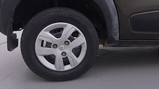 Used 2019 Renault Kwid RXL Petrol Manual tyres RIGHT REAR TYRE RIM VIEW
