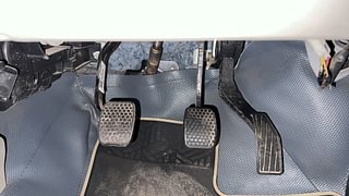 Used 2022 Maruti Suzuki Alto 800 LXi (O) Petrol Manual interior PEDALS VIEW