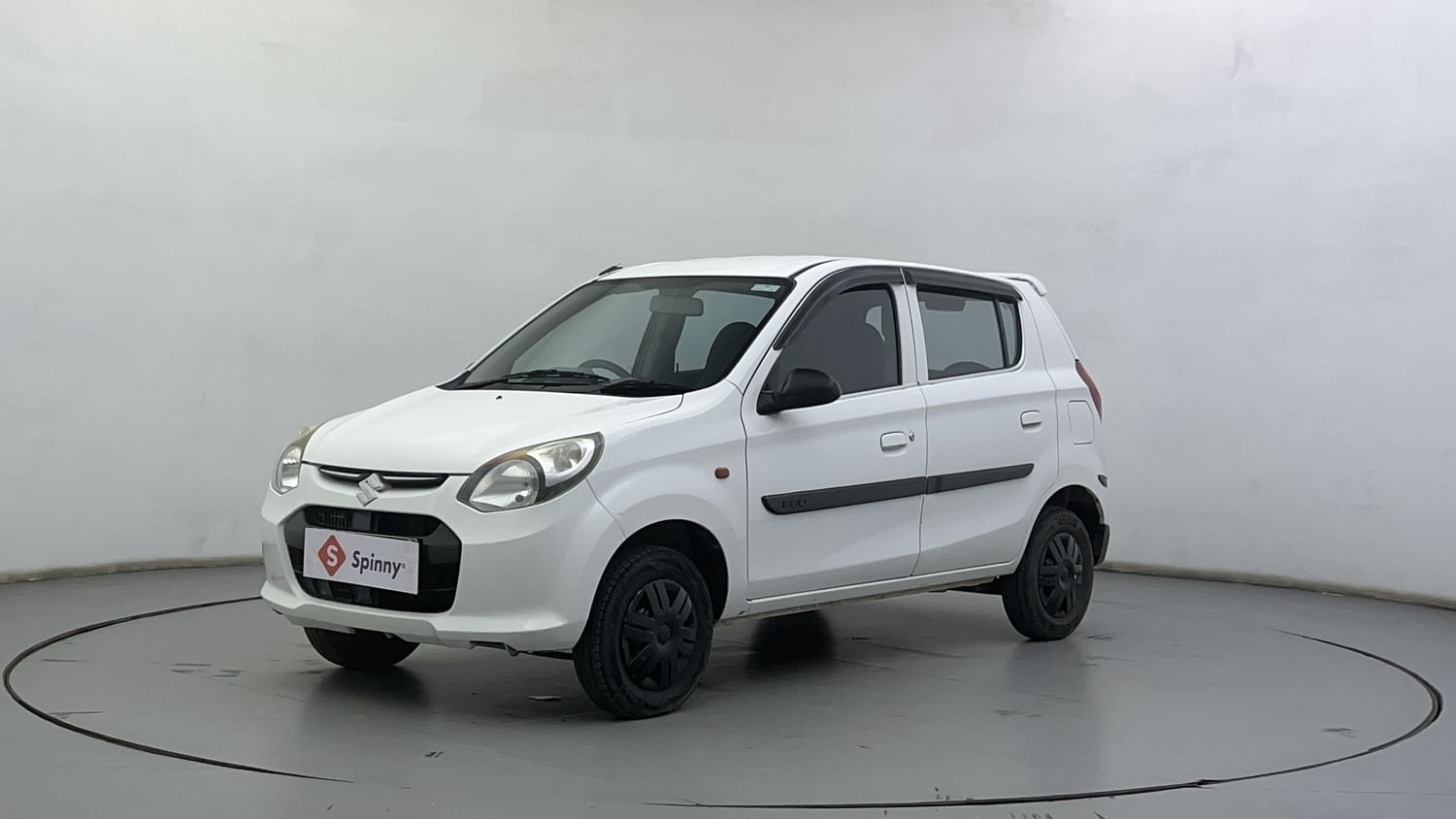 LEFT FRONT CORNER VIEW